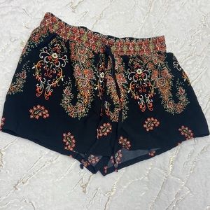 Bebop short, women's M, folral print, pull on elastic waist band,100% polyester